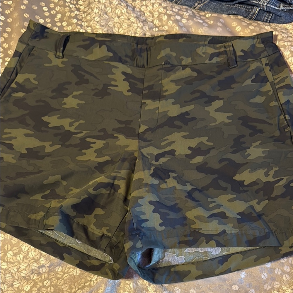 SPANX Green Camouflage Shorts